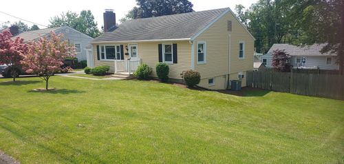 92 Sumac St, West Haven, CT, 06516-5759 | Card Image