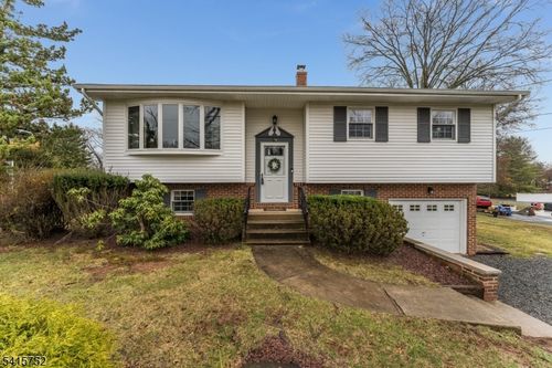 179 Brahma Ave, Bridgewater, NJ, 08807-2757 | Card Image