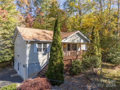 103 Lone Eagle Lane, House other with 3 bedrooms, 3 bathrooms and null parking in Hendersonville NC | Image 2