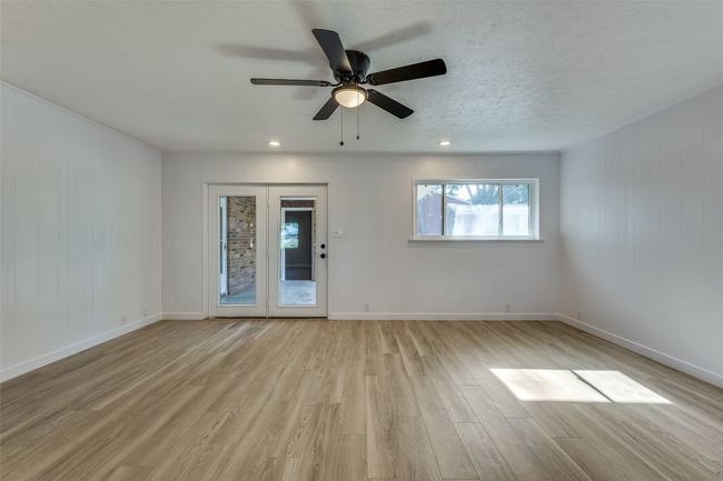 709 S Farmington Rd, House other with 3 bedrooms, 2 bathrooms and null parking in Howe TX | Image 5
