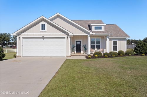 120 Magnolia Farms Dr, Lucedale, MS, 39452-1200 | Card Image