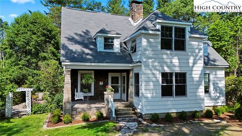 140 Library Ln, Banner Elk, NC, 28604-6171 | Card Image
