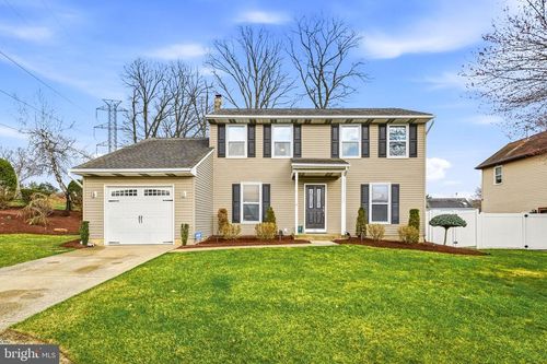 24 Willow Cedar Way, BLACKWOOD, NJ, 08012-4605 | Card Image