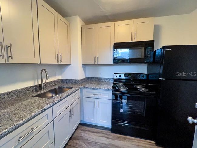 1327 Nw 6 Th Pl, House other with 2 bedrooms, 1 bathrooms and null parking in Gainesville FL | Image 7