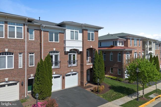 19070 Arroyo Ter, Townhouse with 4 bedrooms, 5 bathrooms and null parking in Lansdowne VA | Image 4