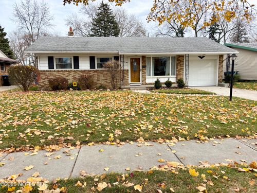 465 S Stephen St, Oregon, OH, 43616-2920 | Card Image