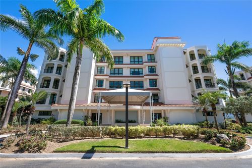 302b-400 Coco Beach Blvd, Rio Grande, PR, 00745 | Card Image