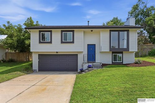 13005 Crown Point Ave, Omaha, NE, 68164-1367 | Card Image
