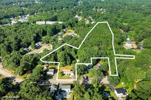 22 Oakland Cir, Abington, MA, 02351-1217 | Card Image