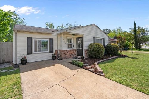 3833 Sunstream Parkway, Virginia Beach, VA, 23456 | Card Image