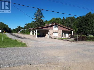 1007 Dewey St, House other with 4 bedrooms, 2 bathrooms and 22 parking in Haliburton ON | Image 1