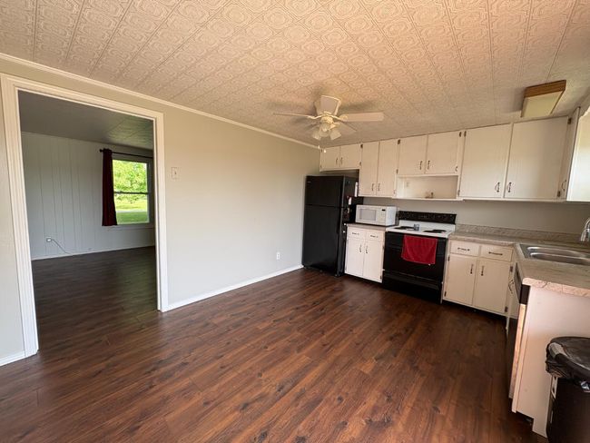 12244 Lake Geneva Rd, House other with 2 bedrooms, 2 bathrooms and null parking in Vevay IN | Image 5