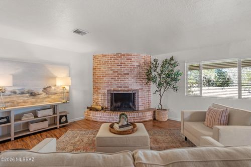 6939 E Crestline Dr, Tucson, AZ, 85715-5312 | Card Image