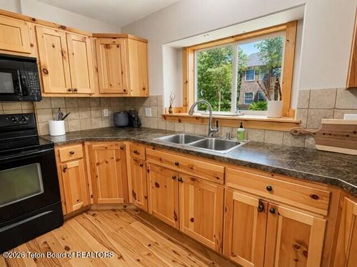 1701 Honeysuckle Loop, Driggs, ID, 83422-4773 | Card Image