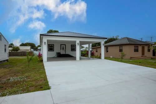 332 W Ventura Ave, Clewiston, FL, 33440-3626 | Card Image