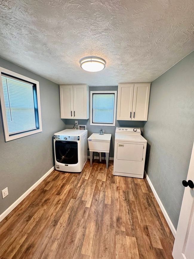 18437 Governor G C Peery Hwy, House other with 3 bedrooms, 2 bathrooms and null parking in Pounding Mill VA | Image 7
