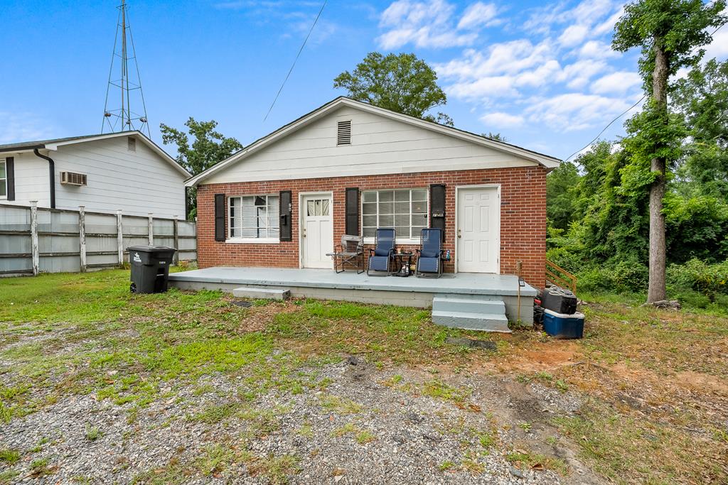 Residential Income in Ware Shoals