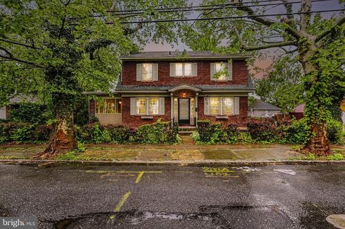 217 Seneca St, HARRISBURG, PA, 17110-1057 | Card Image