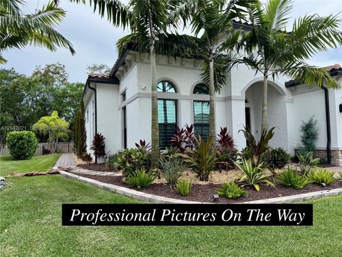 7680 Cavern Ln, Parkland, FL, 33067-0927 | Card Image