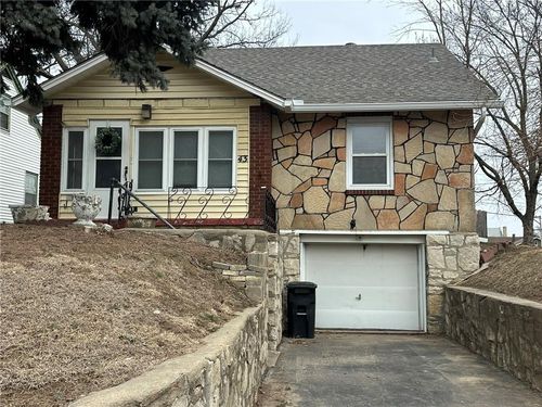 43 S 19th St, Kansas City, KS, 66102-4826 | Card Image