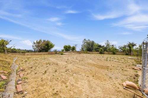 3984 Park Vista Cir, Pasadena, CA, 91107-1318 | Card Image