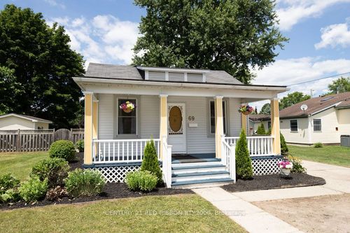 69 High St W, Strathroy, ON, N7G1G7 | Card Image