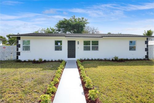 439 Sw 17th Ter, Homestead, FL, 33030-6648 | Card Image