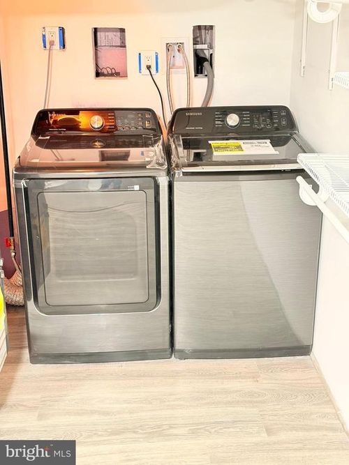 539 Perry St, Trenton, NJ, 08618-3930 | Card Image