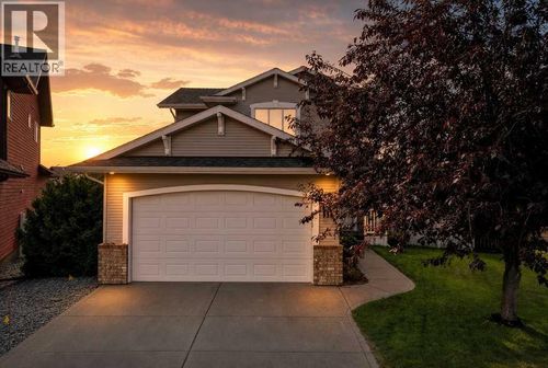 31 Kirton Close, Red Deer, AB, T4P4E9 | Card Image