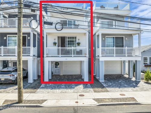 211 Kearney Ave, Seaside Heights, NJ, 08751-1822 | Card Image