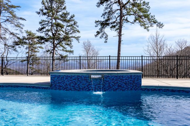 8008 Mountain Laurel Trl, House other with 6 bedrooms, 6 bathrooms and null parking in Signal Mountain TN | Image 8