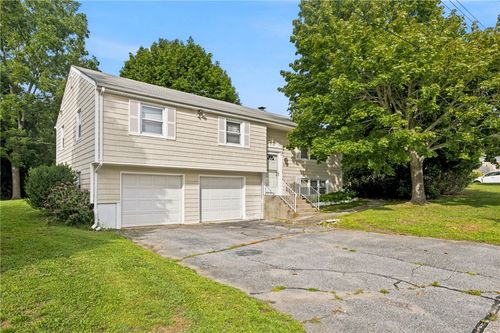 63 Bourbon St, Portsmouth, RI, 02871-2803 | Card Image