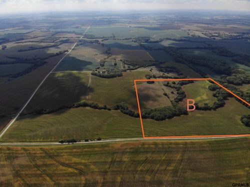 1 E Rd, Palmyra, NE, 68418-4046 | Card Image