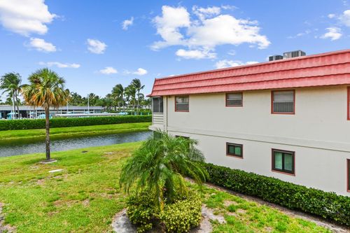 38 Saxony Cir, Delray Beach, FL, 33446 | Card Image