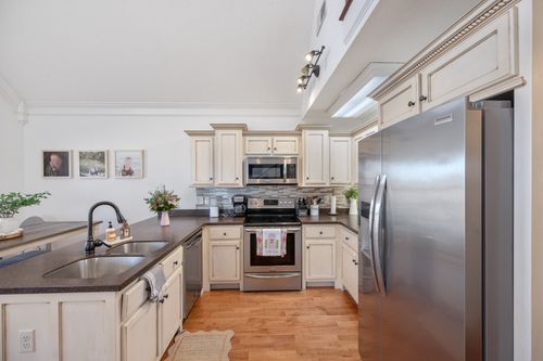 222 Fairway Villa Ln, Decaturville, TN, 38329-1502 | Card Image