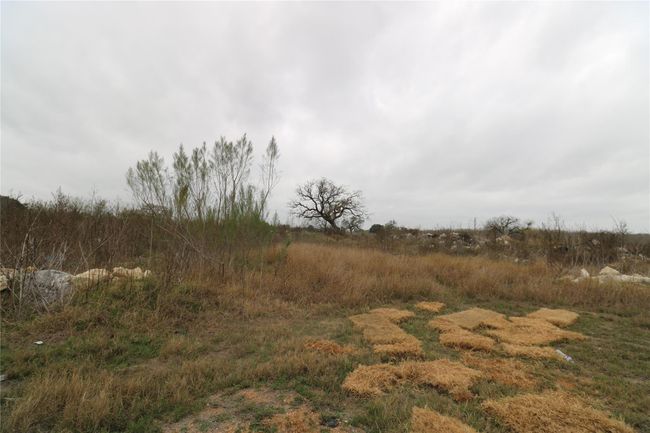 18937 Lagloria Rd, House other with 3 bedrooms, 1 bathrooms and null parking in Elmendorf TX | Image 17
