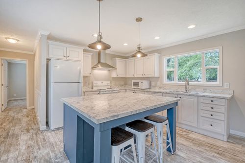 12041 Old Number Six Hwy, Eutawville, SC, 29048-9172 | Card Image