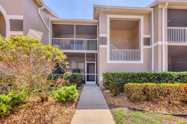 UNIT-1215 - 9641 Castle Point Dr, Condo with 2 bedrooms, 2 bathrooms and null parking in Sarasota FL | Image 4