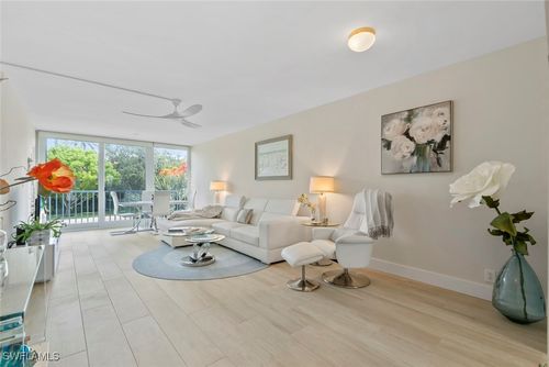 h460-460 Broad Ave S, Naples, FL, 34102-7166 | Card Image