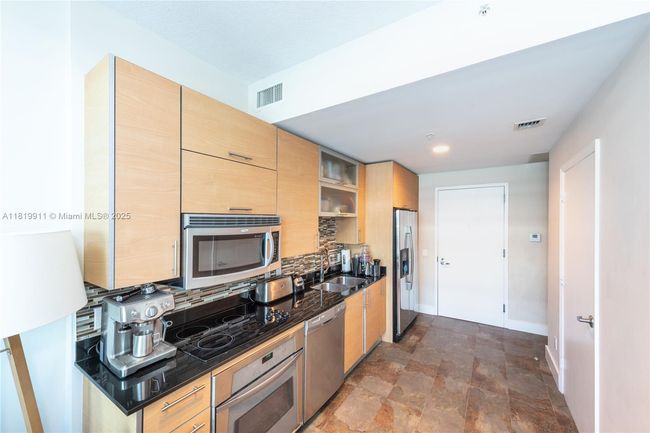 APT-4808 - 60 Sw 13 Th St, Condo with 1 bedrooms, 2 bathrooms and null parking in Miami FL | Image 6