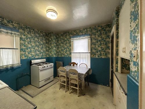 42 78th St, Elmhurst, NY, 11373-2953 | Card Image