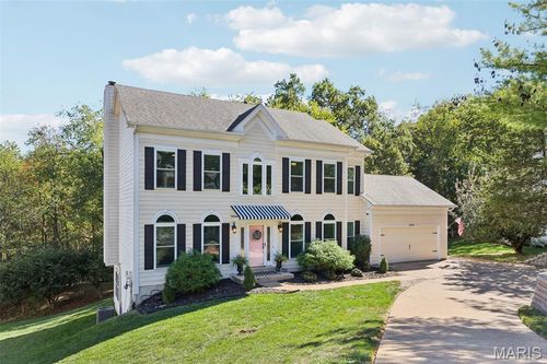 16620 Bellflower Dr, Hazelwood, MO, 63042-1733 | Card Image