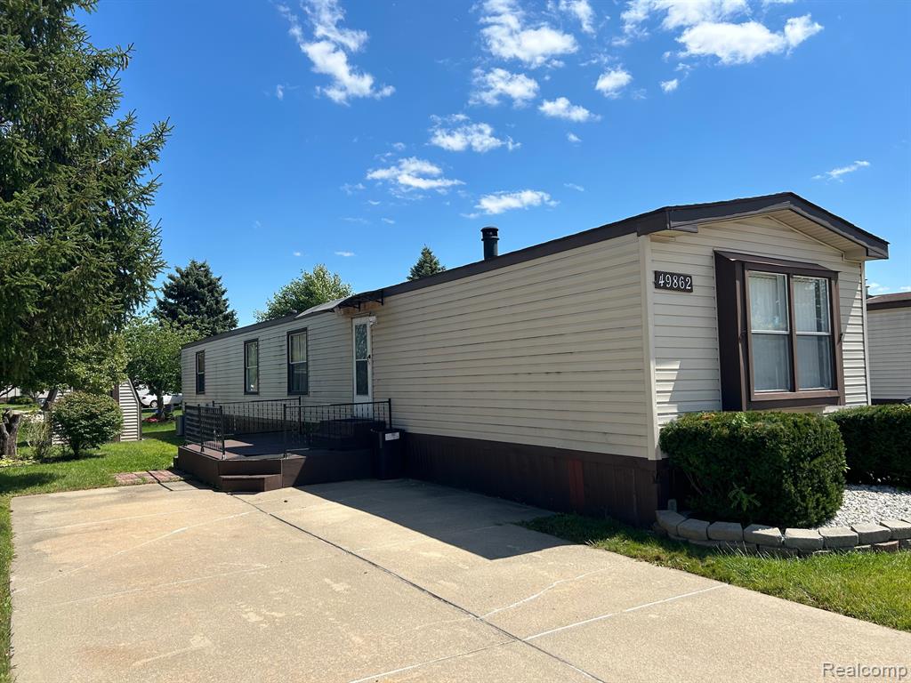 Newark Dr, Shelby Township, MI 48315 #1