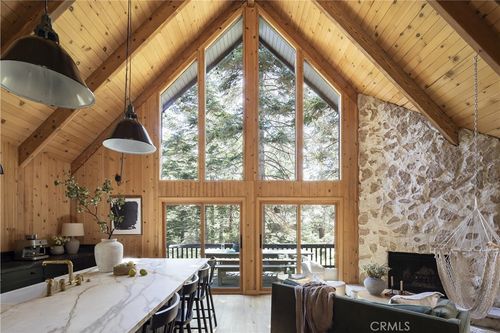 433 Annandale Cir, Lake Arrowhead, CA, 92352 | Card Image