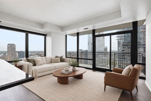 2201-465 Nicollet Mall, Minneapolis, MN, 55401 | Card Image