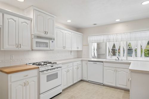 3309 S Edelweiss Dr, Grand Prairie, TX, 75052-6233 | Card Image