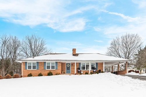 250 Lakeview Rd, Appomattox, VA, 24522-8685 | Card Image