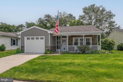 213 Huntington Dr, Southampton, NJ, 08088-1118 | Card Image