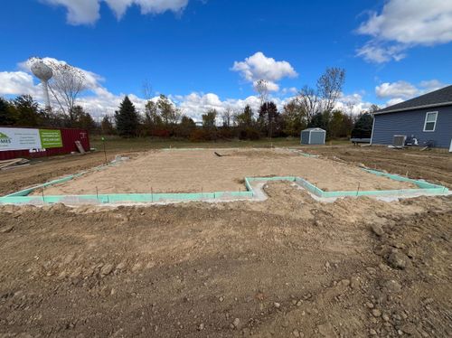 2008 Green Acres Rd, Adrian, MI, 49221-4185 | Card Image