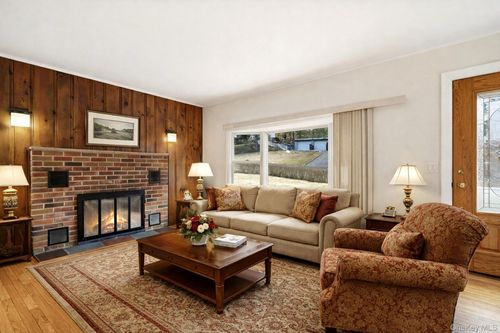 59 Brook St, Mahopac, NY, 10541-3007 | Card Image